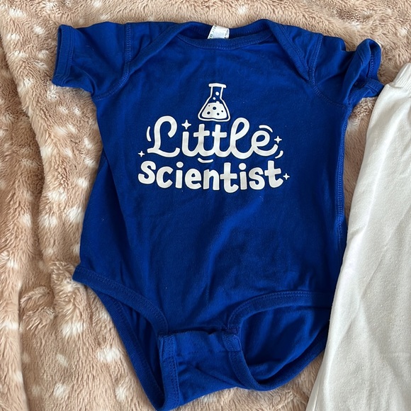 Size 18 months little scientist outfit. - Picture 2 of 5